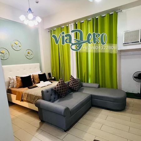One Palm Tree Villas Condominium - Studio 2Nd Fl With Balcony - Across Terminal 3 Airport Pasay Exteriér fotografie