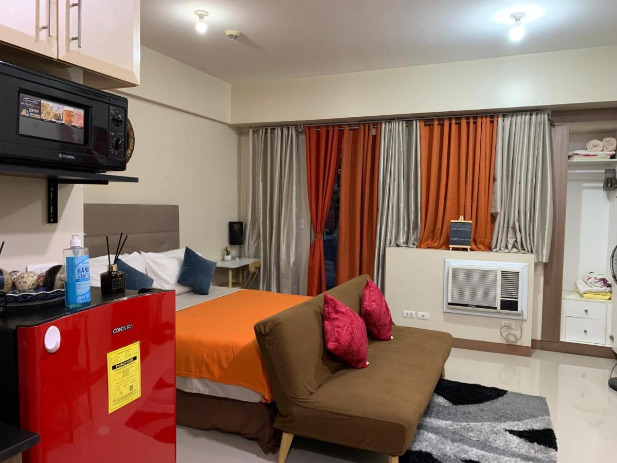 One Palm Tree Villas Condominium - Studio 2Nd Fl With Balcony - Across Terminal 3 Airport Pasay Exteriér fotografie